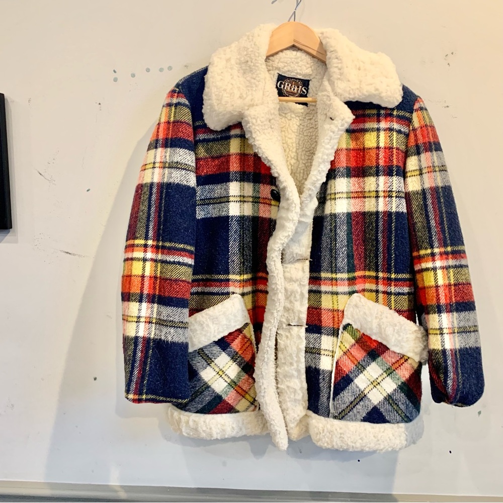 Grais Sherpa lined plaid coat VINTAGE -“yellowjackets-ish” - Picture 3 of 12